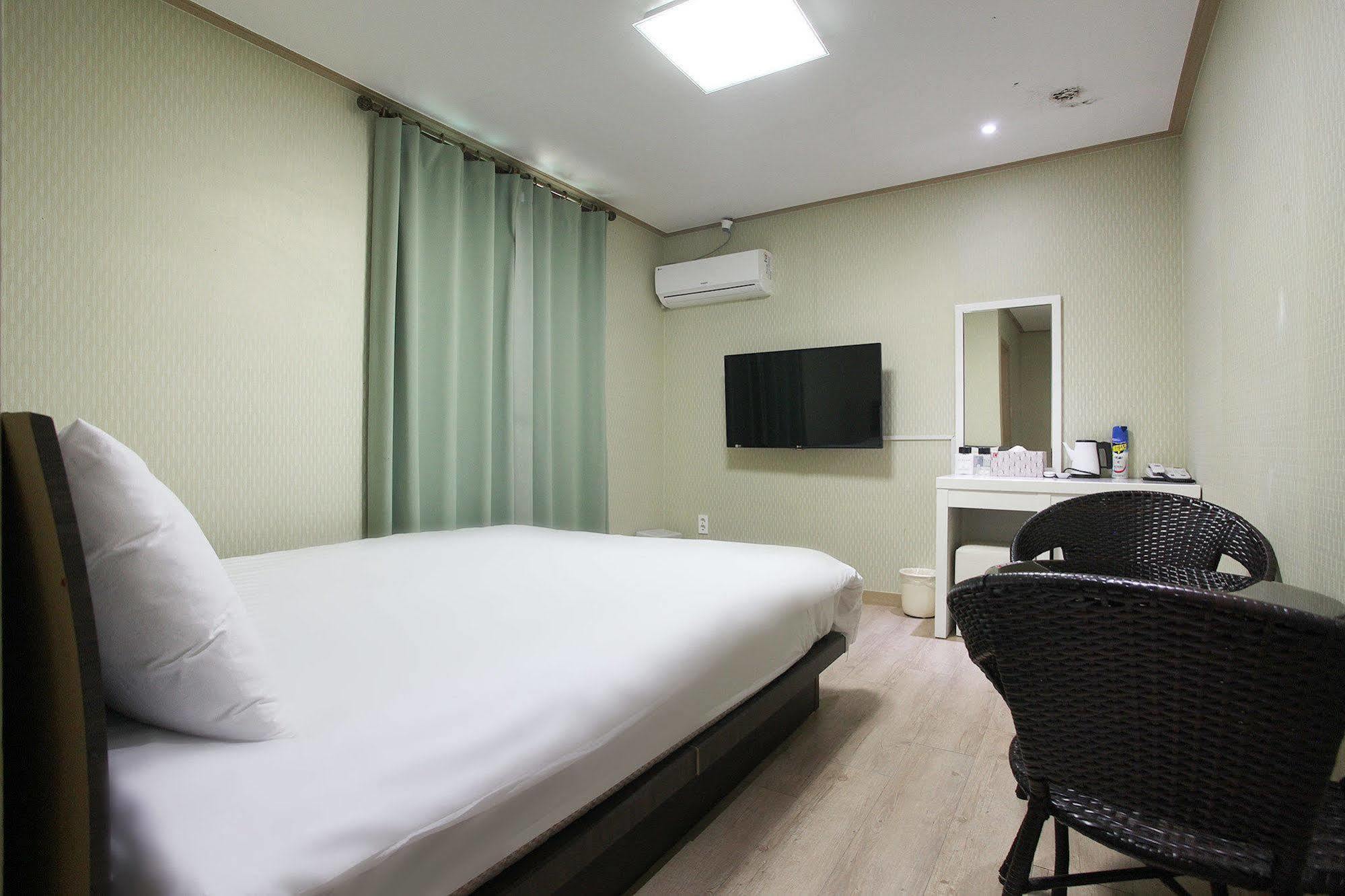 Orange Tree Hotel Csedzsu Kültér fotó